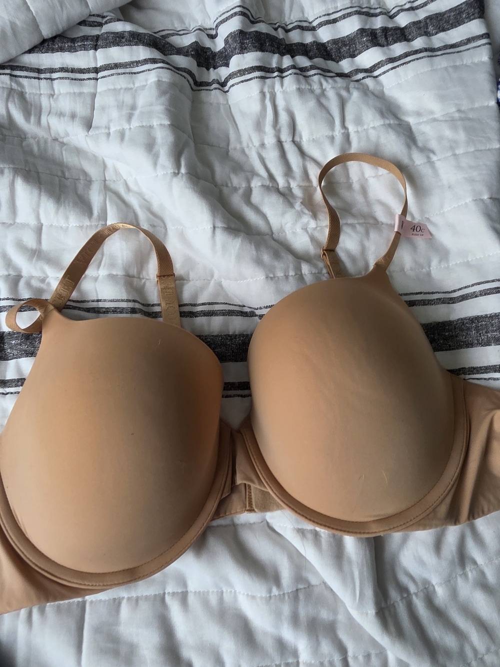 Victoria's Secret Smooth Nude Push Up T-Shirt Bra NWOT